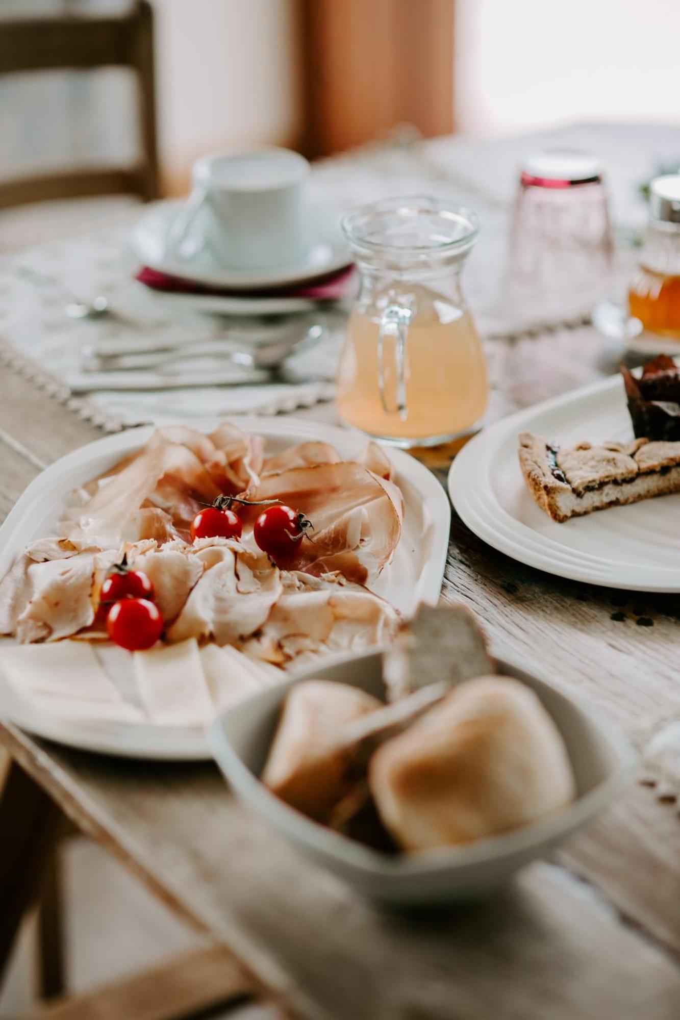 Bed and Breakfast Fra Rose E Mughi Домедже-ди-Кадоре Экстерьер фото