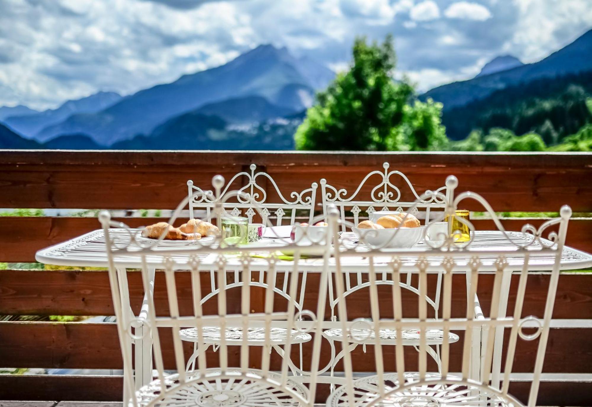 Bed and Breakfast Fra Rose E Mughi Домедже-ди-Кадоре Экстерьер фото