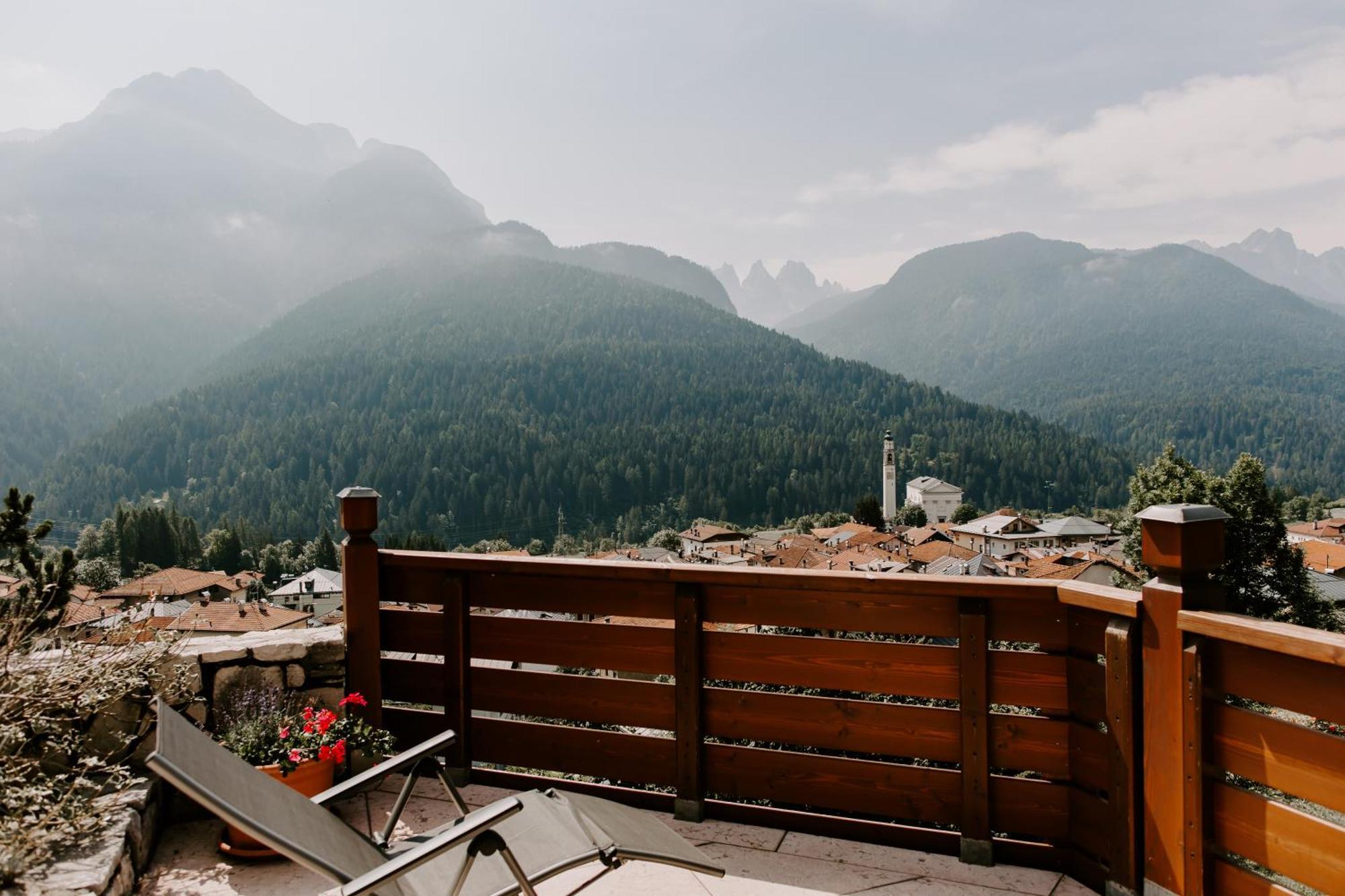 Bed and Breakfast Fra Rose E Mughi Домедже-ди-Кадоре Экстерьер фото